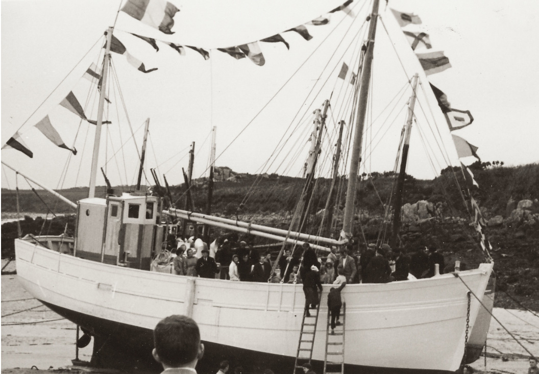 Le baptême de la "Fleur des Ondes" en Mars 1956